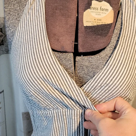 Retro Grey Seersucker Dress - Picture 5 of 11